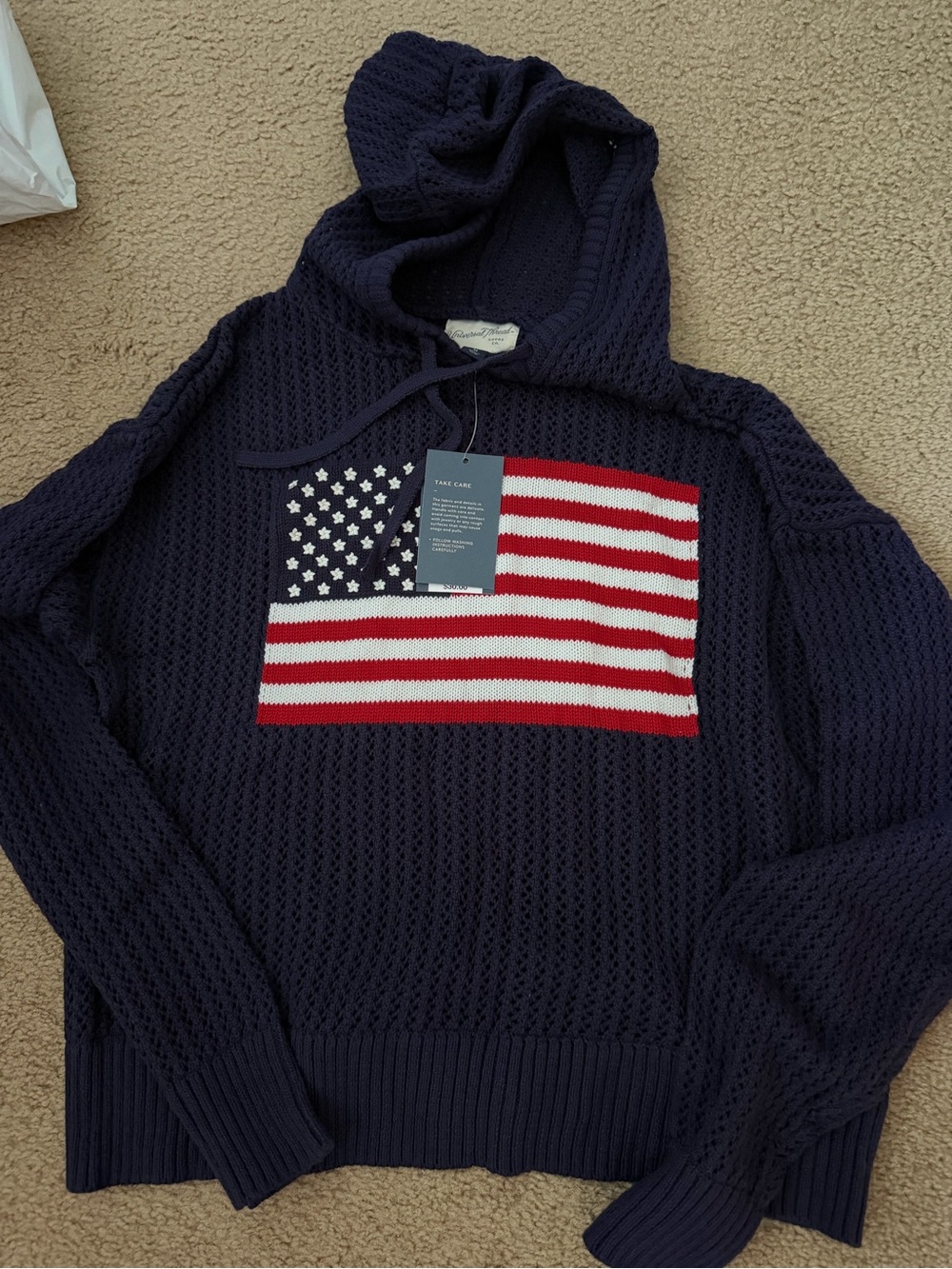 Universal Thread Americana hooded sweater size M
